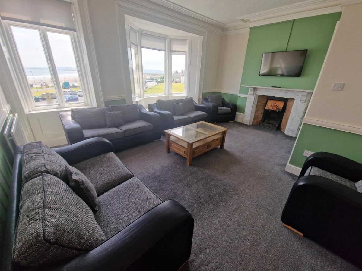 2 The Green, Exceptional Large House, Sea Views Loads Of Bathrooms Seaton Carew Extérieur photo