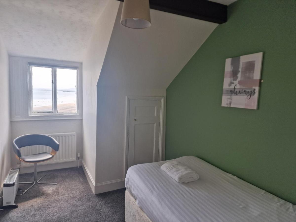 2 The Green, Exceptional Large House, Sea Views Loads Of Bathrooms Seaton Carew Extérieur photo