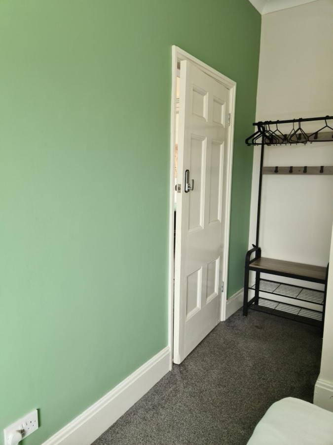 2 The Green, Exceptional Large House, Sea Views Loads Of Bathrooms Seaton Carew Extérieur photo